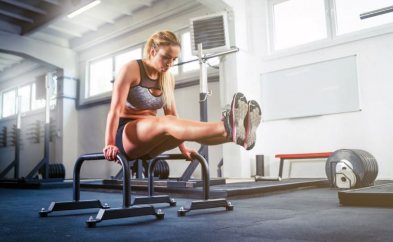 Leg raises voor buikspieren