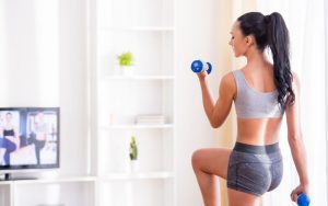 Apparaten uit de sportschool waar je thuis mee kan fitnessen