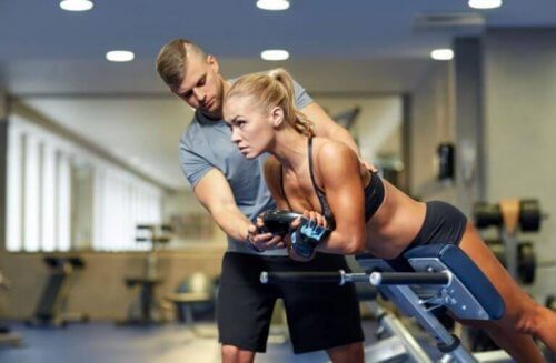 Piramidetraining om je buikspieren te trainen