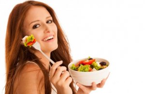 De diverse ingrediënten van de Griekse salade