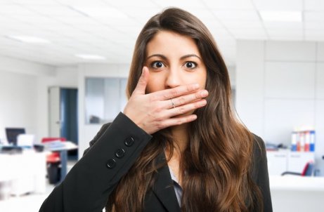 Redenen waarom mensen een slechte adem hebben