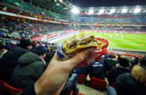 Mag je voedsel meebrengen naar sportevenementen?
