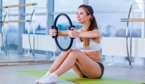 Waarvoor en hoe je een Pilatesring gebruikt