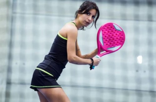 Hoe pak je eigenlijk een padelracket vast?
