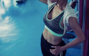 Buik- en bilspieren: een effectieve routine van 20 minuten