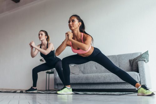 Zijwaartse thrust tegen pijn in de lies