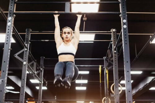 Leg lifts met behulp van stang voor de iliopsoas of heup-lendenspier