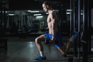 Bulgaarse squat met gewichten