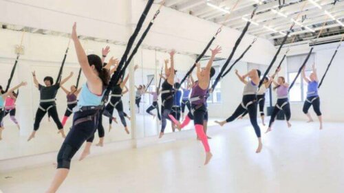 Aerial fitness met airfit